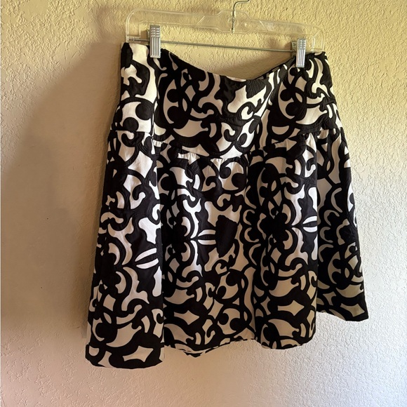 Ann Taylor Black and White Bubble Midi Skirt - Picture 2 of 6